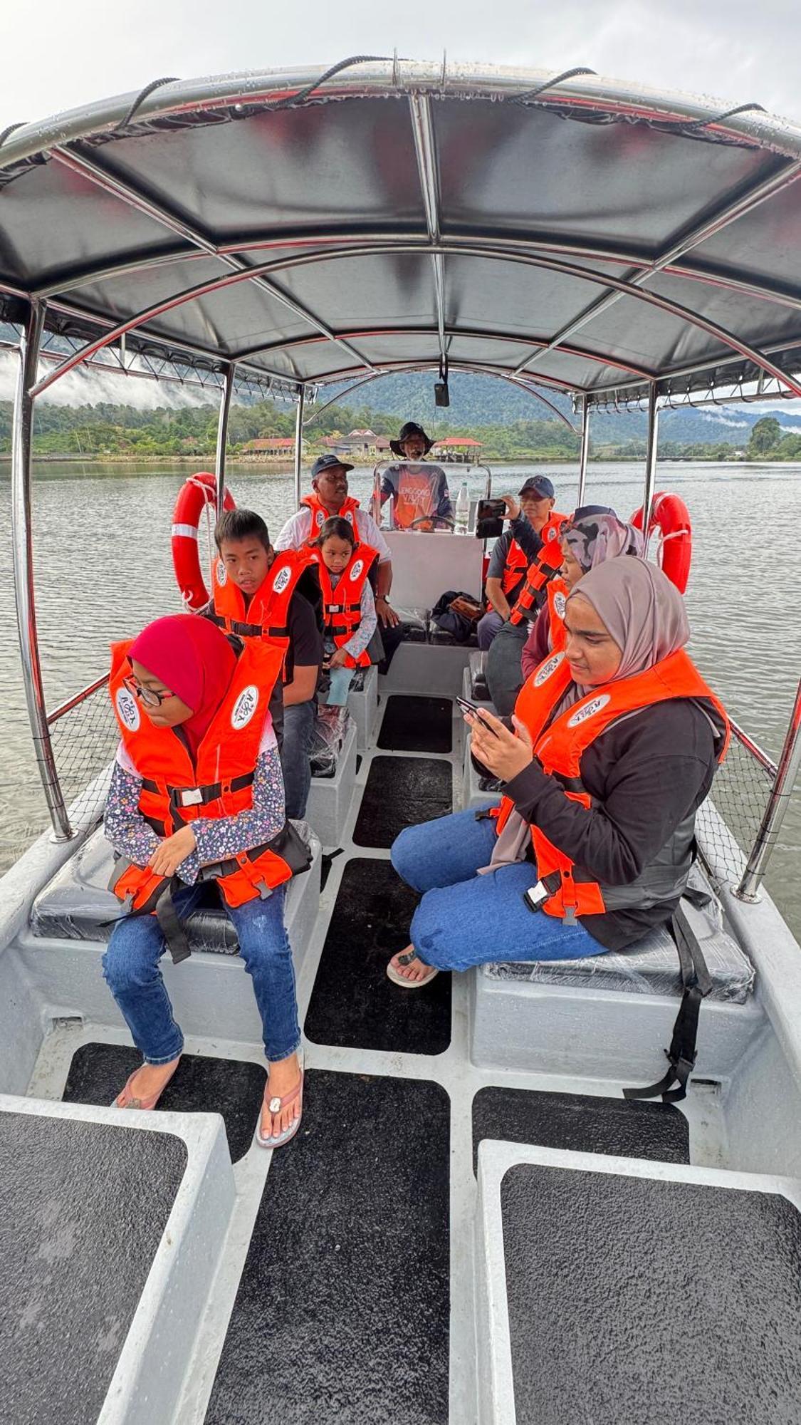 Branda Kampung Sumpitan Lenggong Tiada Sungai Hotel Kampong Ulu Jepai ภายนอก รูปภาพ